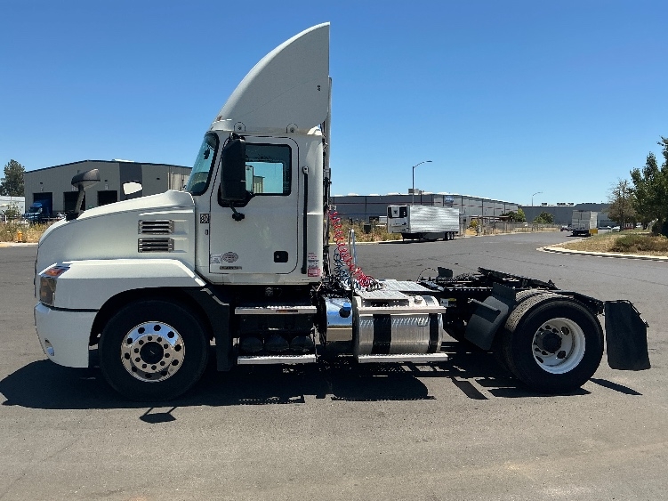 2022 Mack Anthem in West Sacramento, CA — photo 4