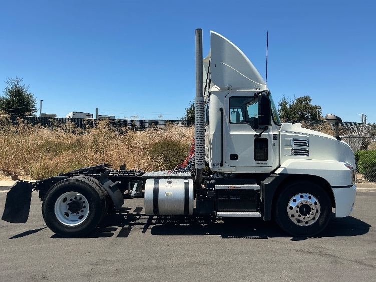 2022 Mack Anthem in West Sacramento, CA — photo 8