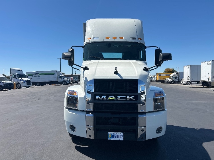 2022 Mack Anthem in West Sacramento, CA — photo 2