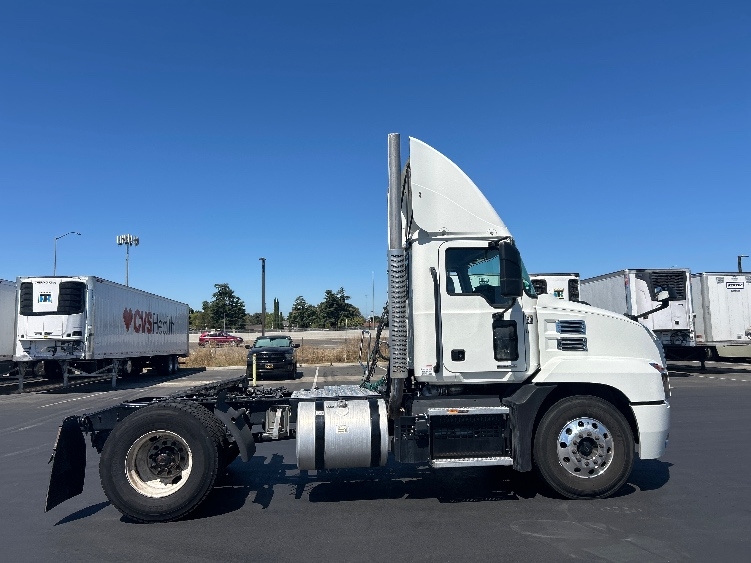 2022 Mack Anthem in West Sacramento, CA — photo 8