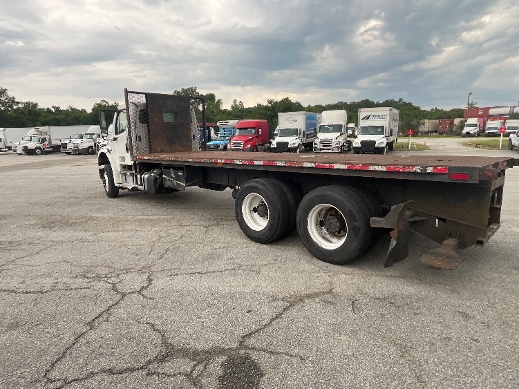 2016 Freightliner eM2 in Garden City, GA — photo 4
