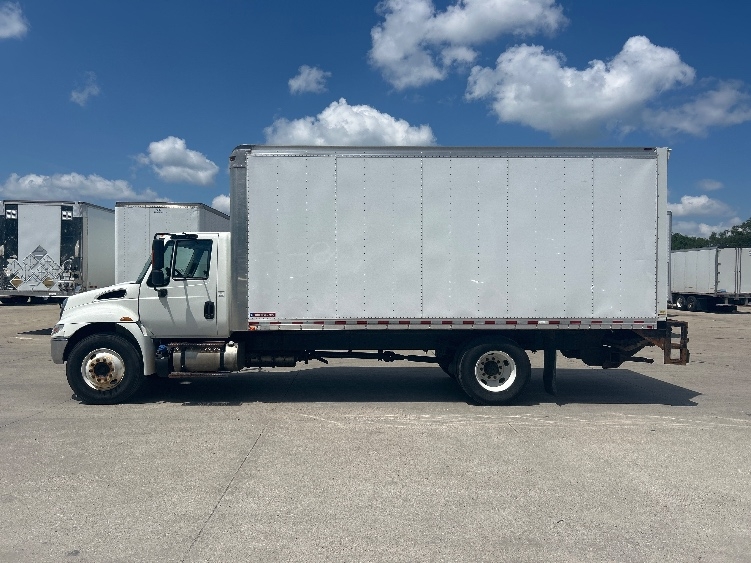 2018 International 4300 in Des Moines, IA — photo 4