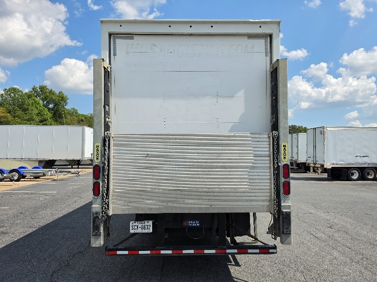 2022 Isuzu FTR in Little Rock, AR — photo 7