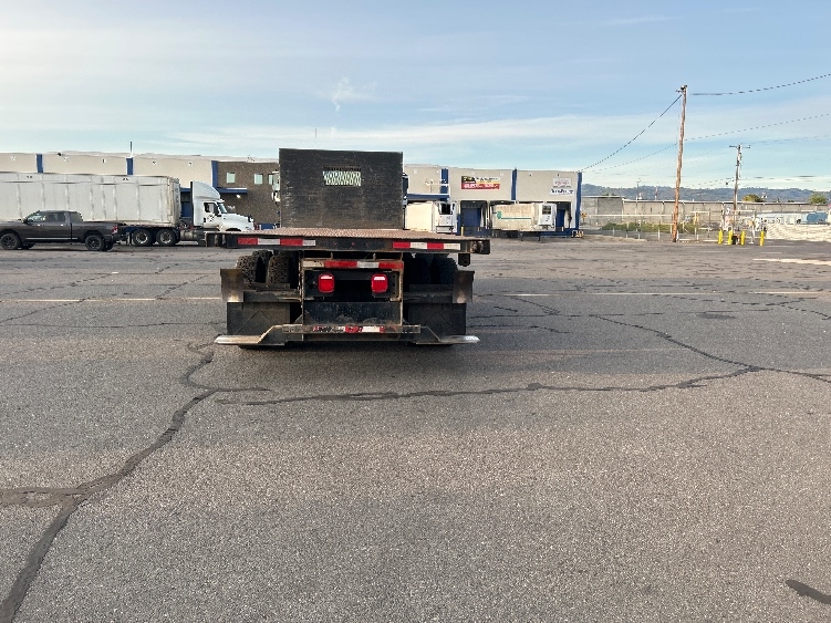2016 Freightliner eM2 in Medford, OR — photo 7