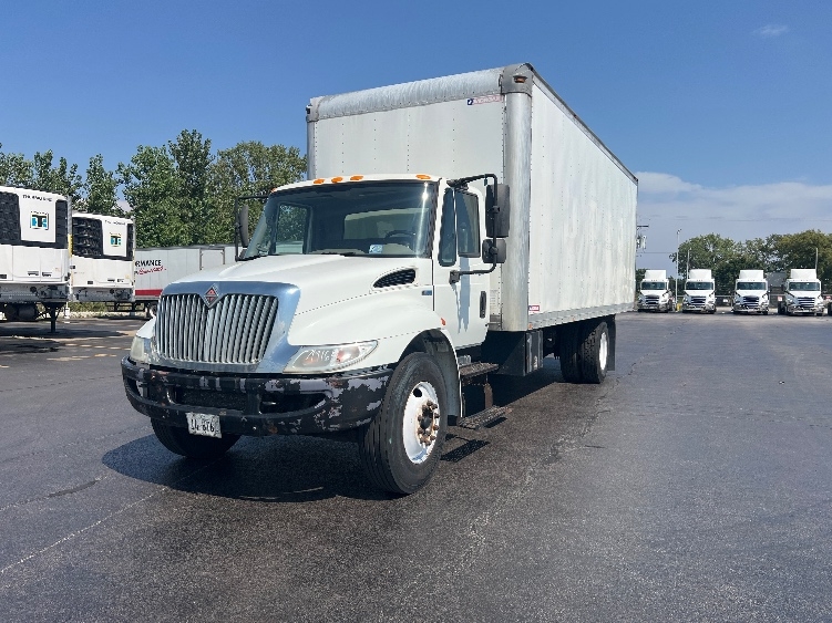 2012 International 4300 in Melrose Park, IL — photo 3