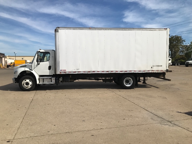 2018 Freightliner eM2 in Allen Park, MI — photo 4