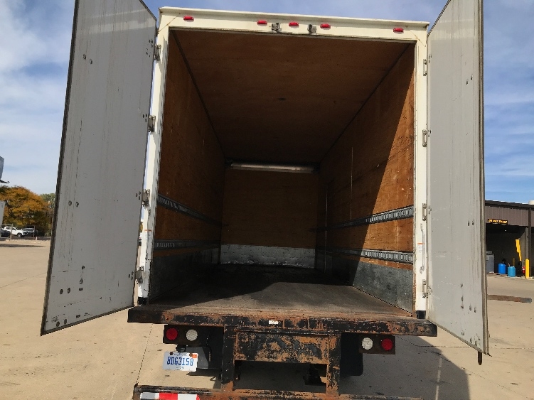 2018 Freightliner eM2 in Allen Park, MI — photo 8