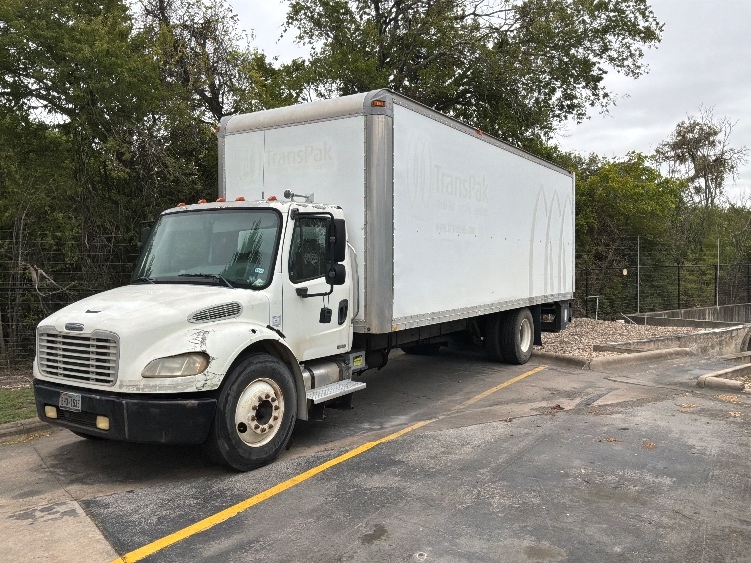 2005 Freightliner eM2 in Austin, TX — photo 3