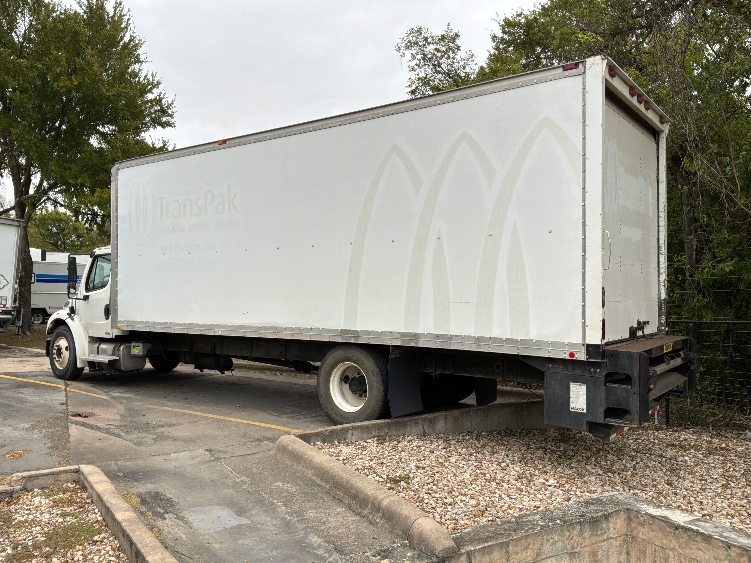 2005 Freightliner eM2 in Austin, TX — photo 5