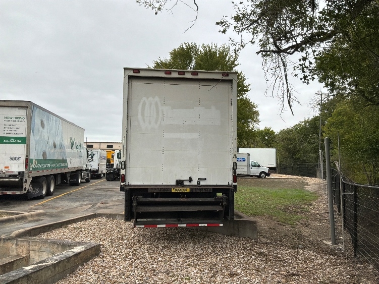 2005 Freightliner eM2 in Austin, TX — photo 6