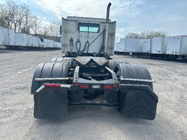 2019 Volvo VNL 300 in Flower Mound, TX — photo 6