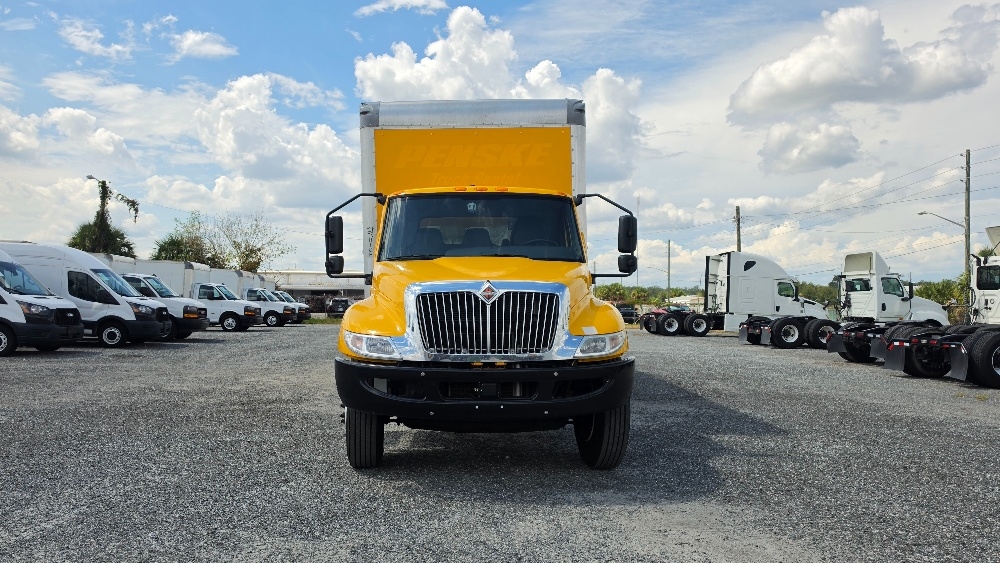 2021 International MV in Ocala, FL — photo 2