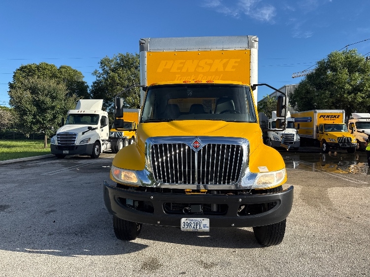 2021 International MV in Pompano Beach, FL — photo 2