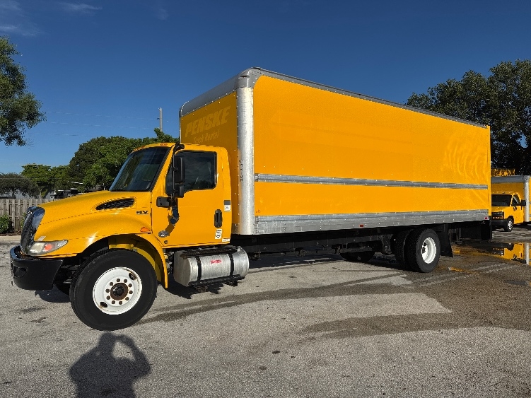 2021 International MV in Pompano Beach, FL — photo 3