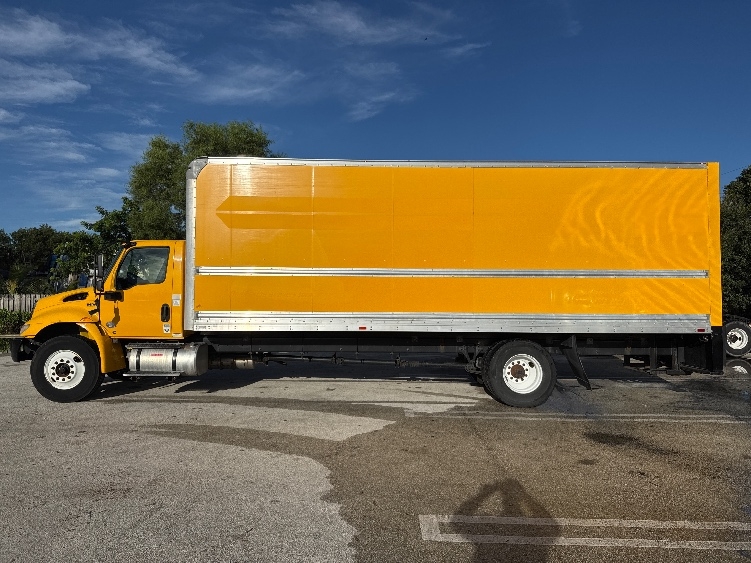 2021 International MV in Pompano Beach, FL — photo 4