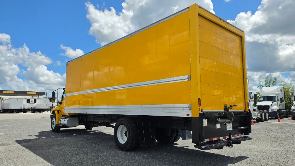 2021 International MV in Ocala, FL — photo 6