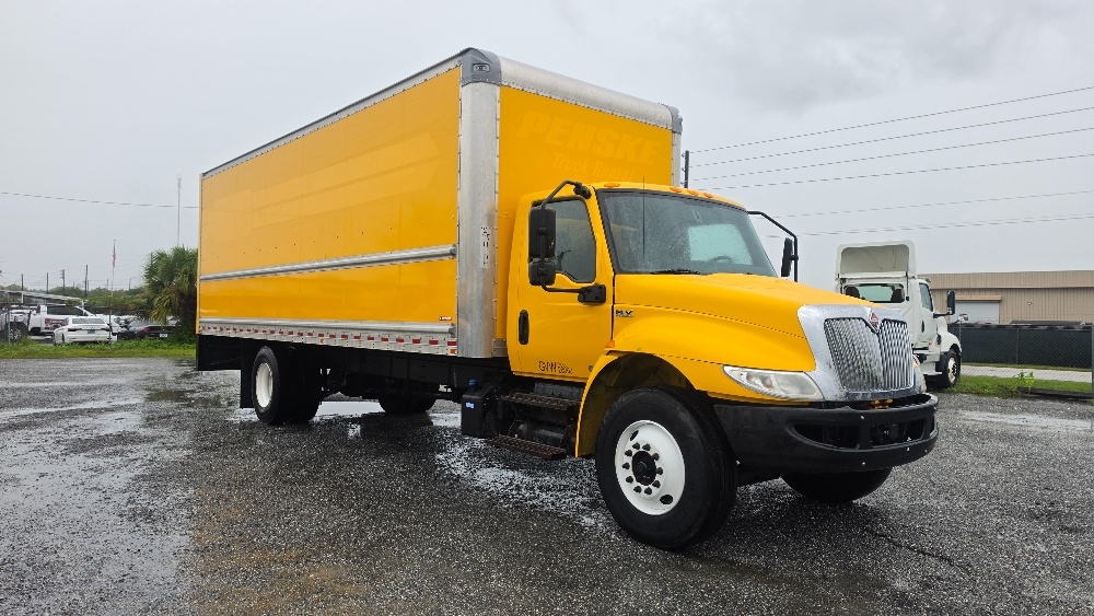 2021 International MV in Ocala, FL