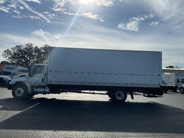2022 International MV in Tampa, FL — photo 4