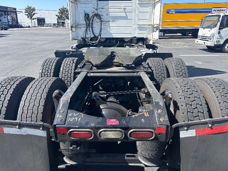 2021 Volvo VNR 640 in Fontana, CA — photo 6
