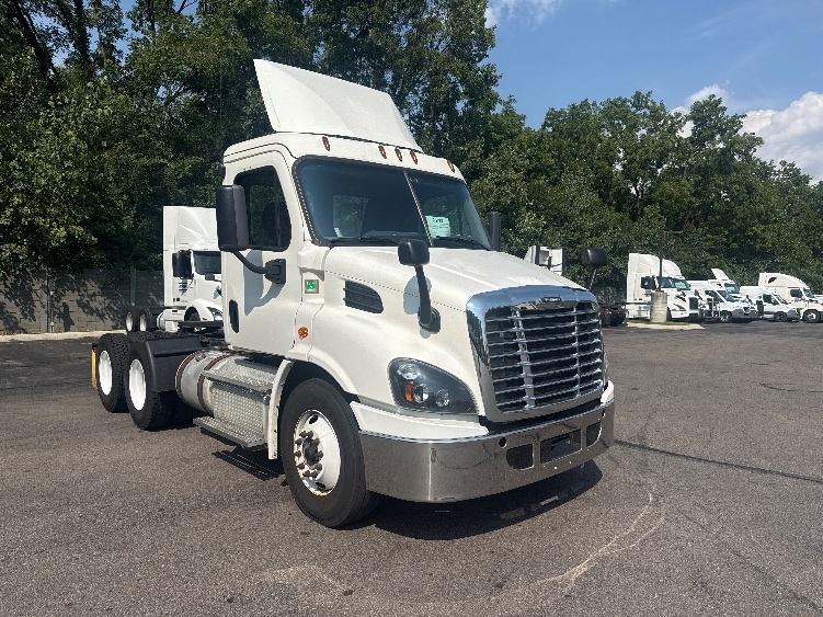 2018 Freightliner Cascadia in Ypsilanti, MI