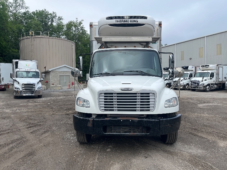 2018 Freightliner eM2 in Akron, OH — photo 2