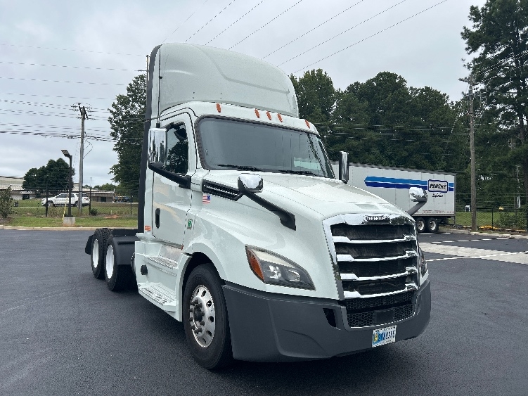 2020 Freightliner Cascadia in Newnan, GA