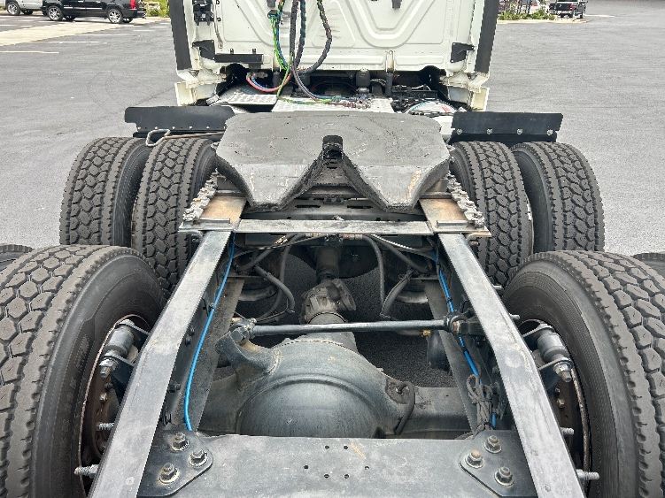2020 Freightliner Cascadia in Newnan, GA — photo 6
