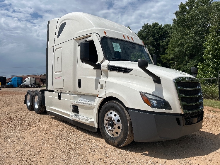 2022 Freightliner Cascadia in Dallas, TX