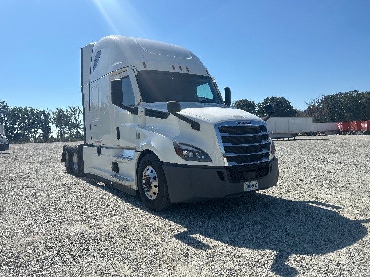 2022 Freightliner Cascadia in Greensboro, NC