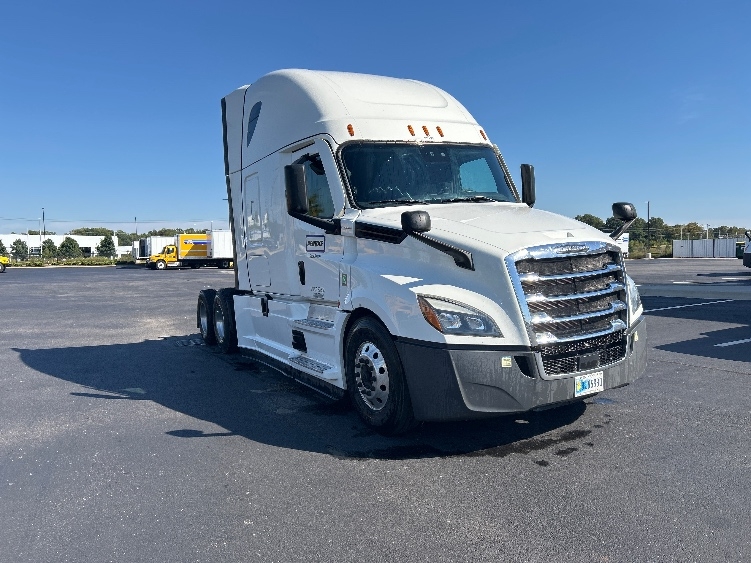 2022 Freightliner Cascadia in Madison, AL