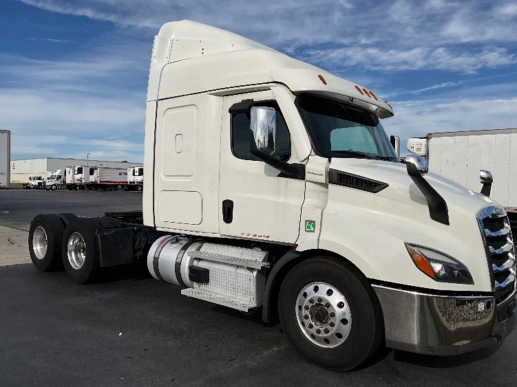 2021 Freightliner Cascadia in Swedesboro, NJ — photo 3