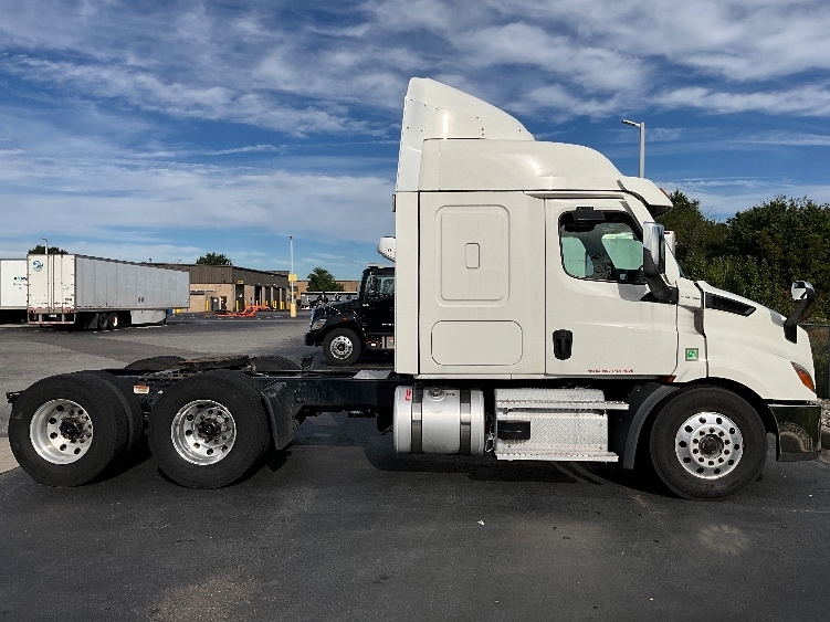 2021 Freightliner Cascadia in Swedesboro, NJ — photo 8
