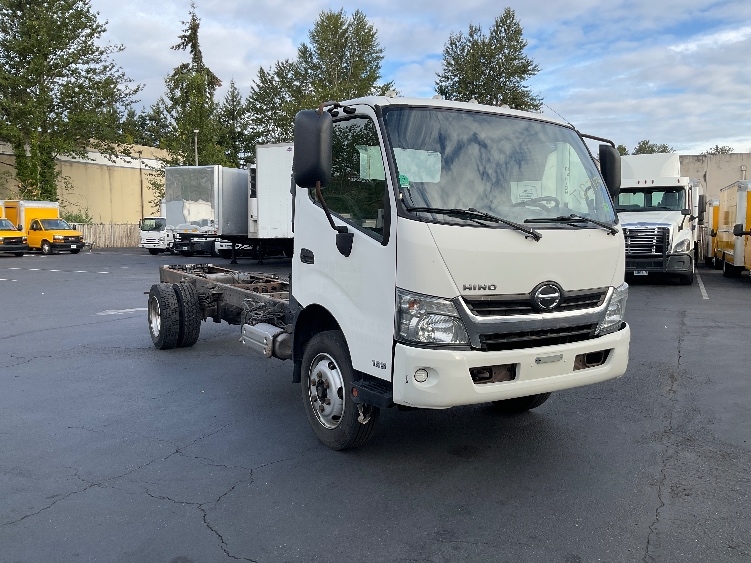 2017 Hino 195