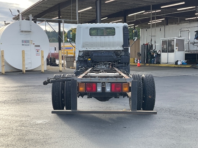 2017 Hino 195 in Kent, WA — photo 7