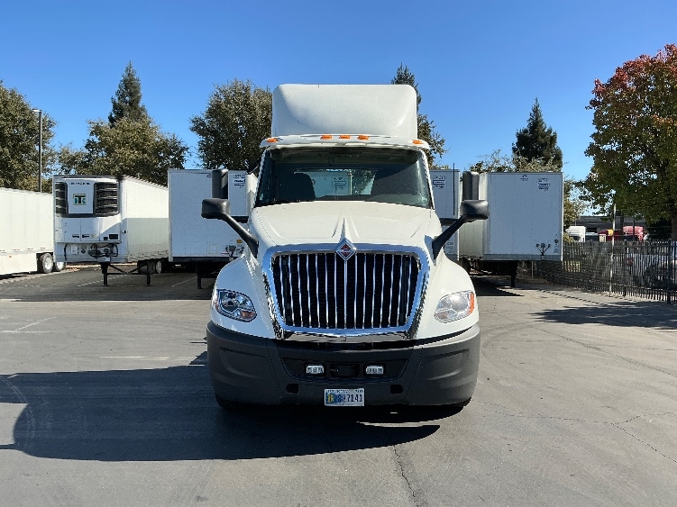 2021 International LT in West Sacramento, CA — photo 2