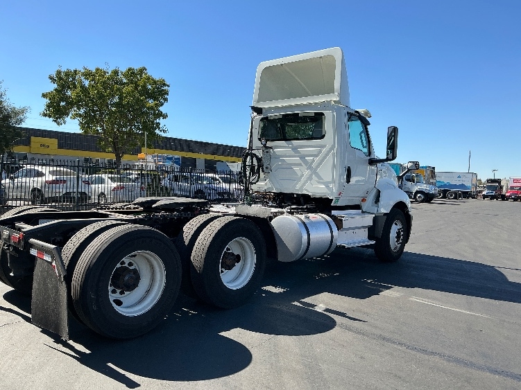 2021 International LT in West Sacramento, CA — photo 7