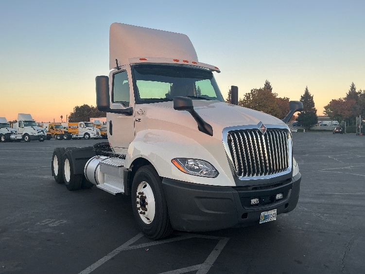 2021 International LT in West Sacramento, CA