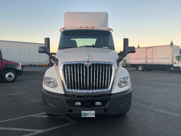 2021 International LT in West Sacramento, CA — photo 2