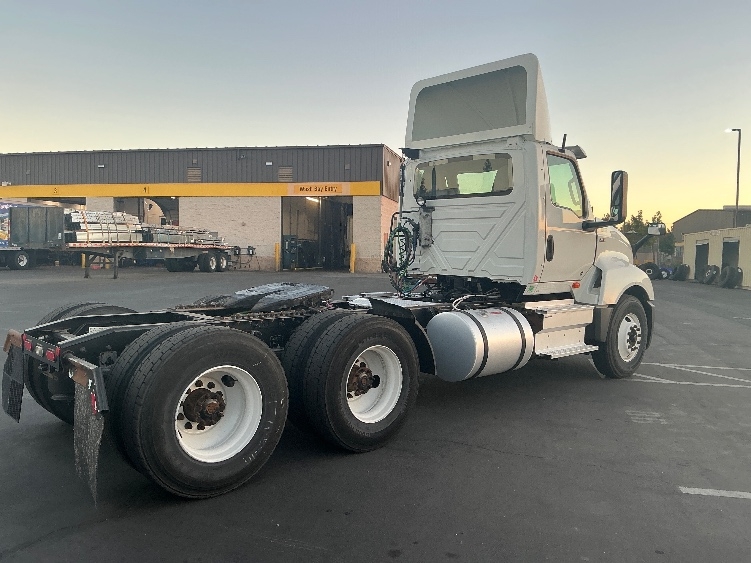 2021 International LT in West Sacramento, CA — photo 7