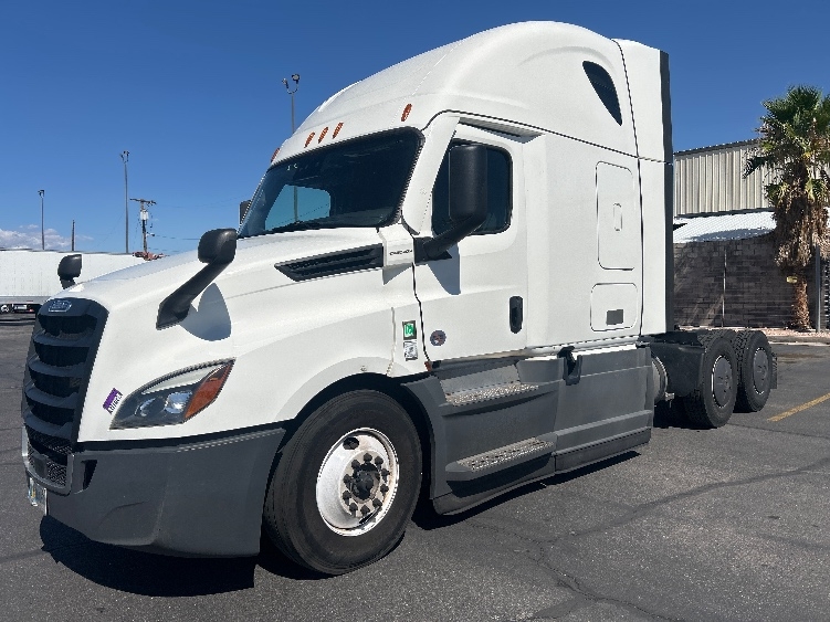2023 Freightliner Cascadia in Las Vegas, NV — photo 3