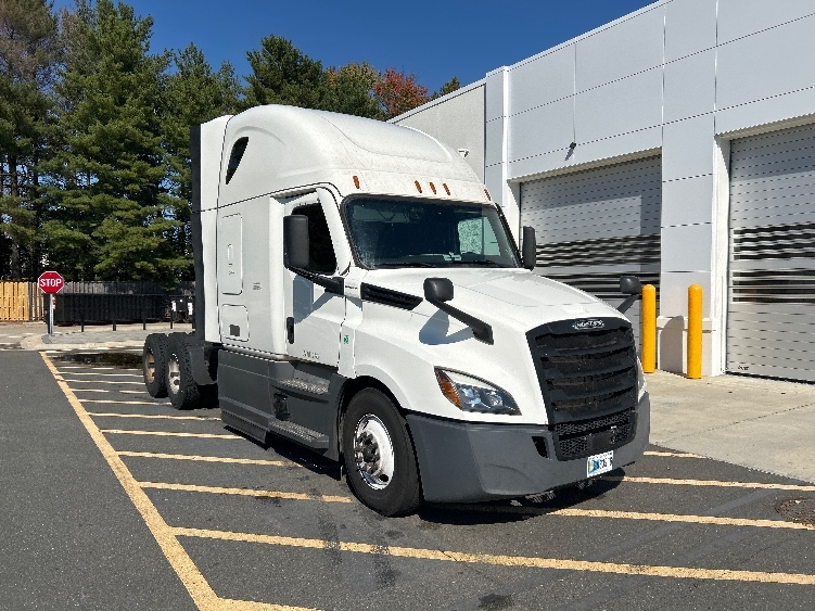 2023 Freightliner Cascadia in North Bergen, NJ