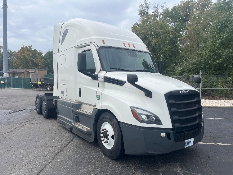 2023 Freightliner Cascadia in Parsippany, NJ