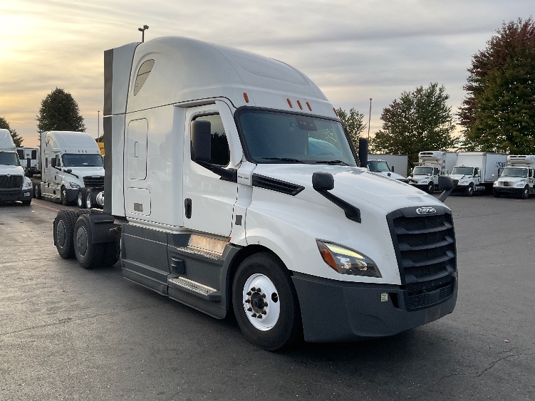 2023 Freightliner Cascadia in Bethlehem, PA
