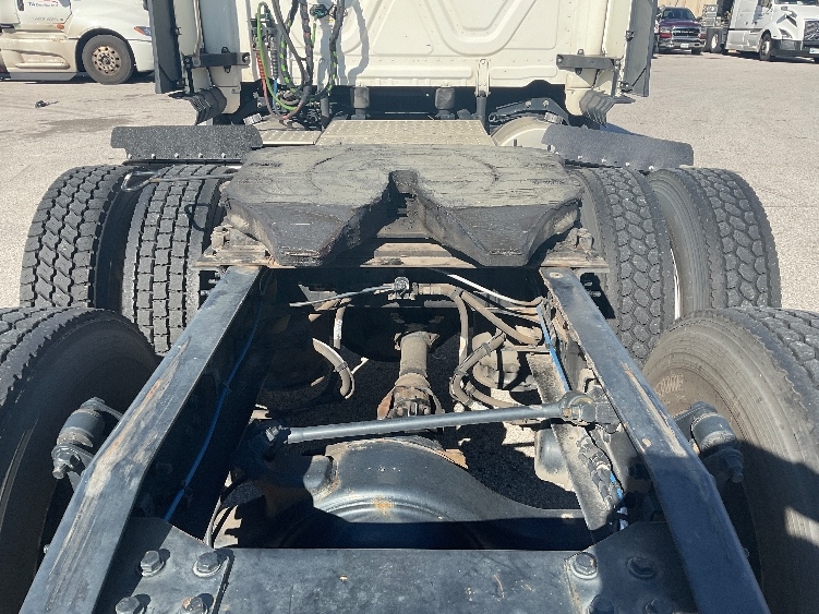 2023 Freightliner Cascadia in Phoenix, AZ — photo 6