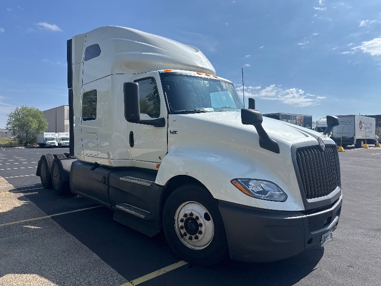 2023 International LT in Brooklyn Park, MN