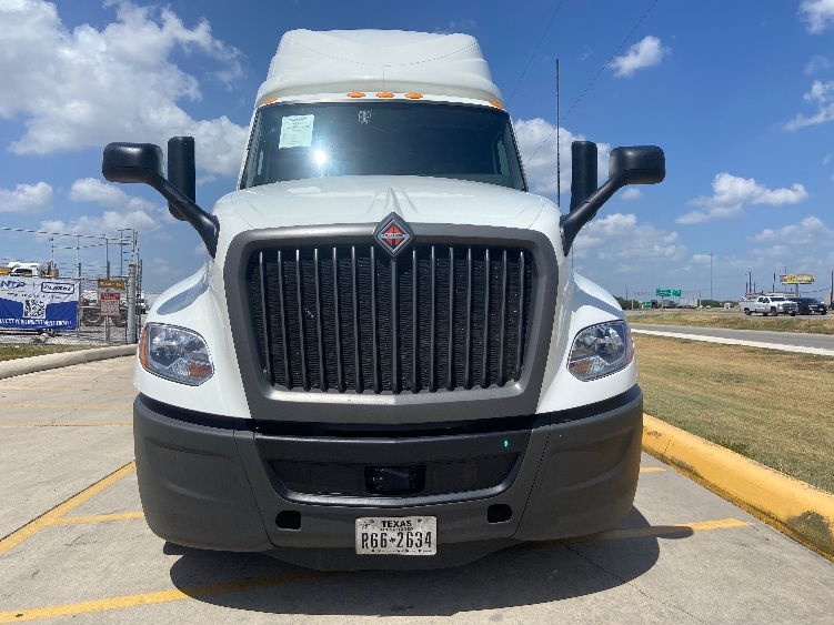 2024 International LT in San Antonio, TX — photo 2