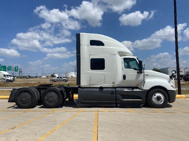 2024 International LT in San Antonio, TX — photo 8