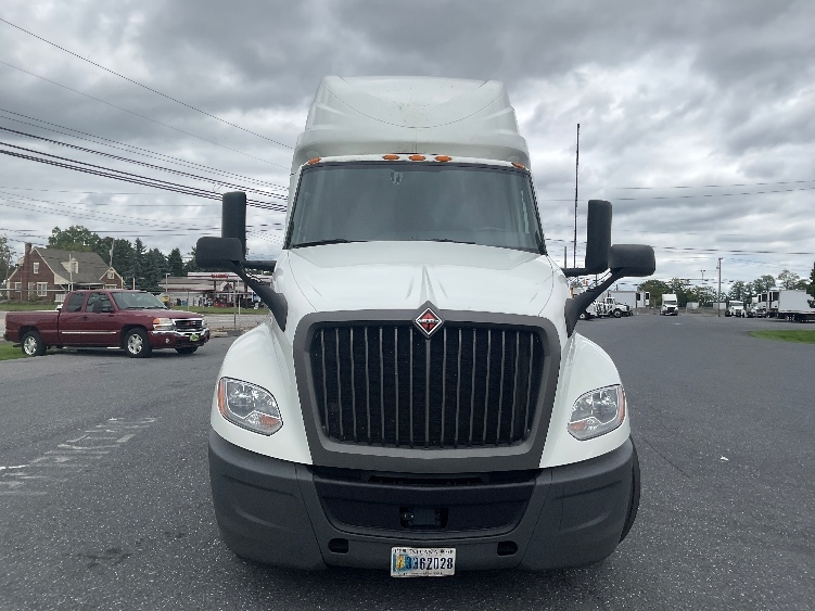 2023 International LT in Dayton, NJ — photo 2