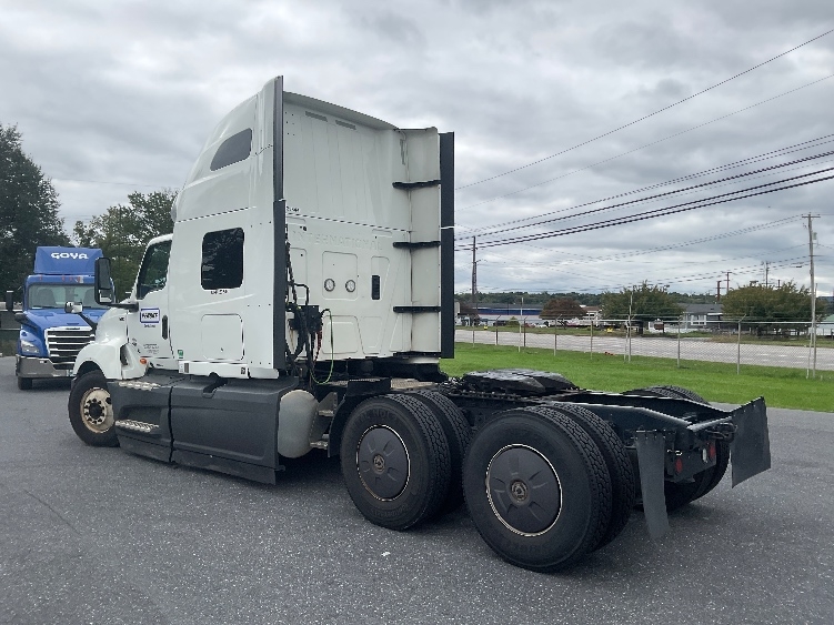 2023 International LT in Dayton, NJ — photo 5