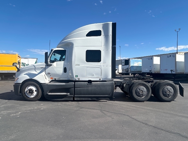 2023 International LT in Las Vegas, NV — photo 4